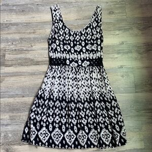Women's American Rag Patterned Sleeveless Dress Small